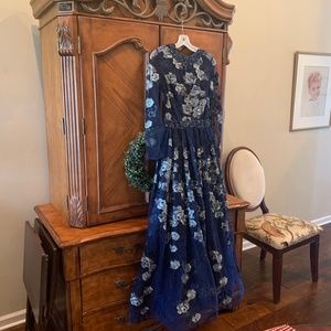 Mac Duggal  floral  gown in midnight navy